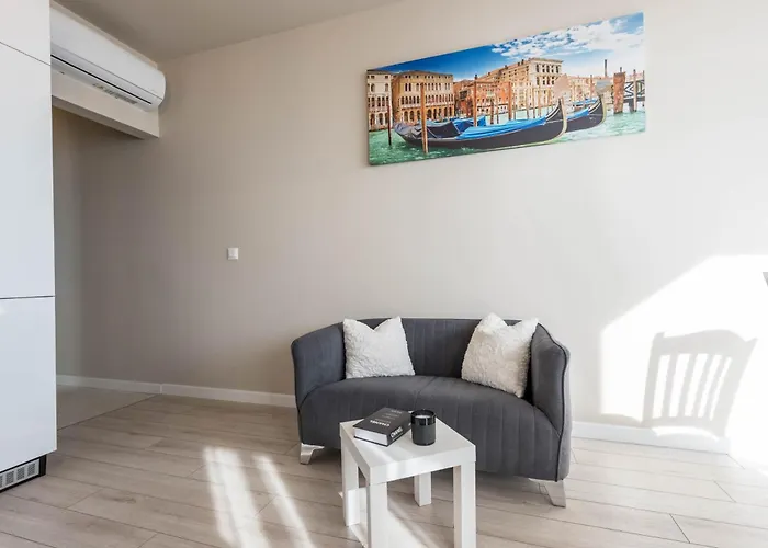 Paradise Sea View فارنا