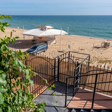 Paradise Sea View דירה *